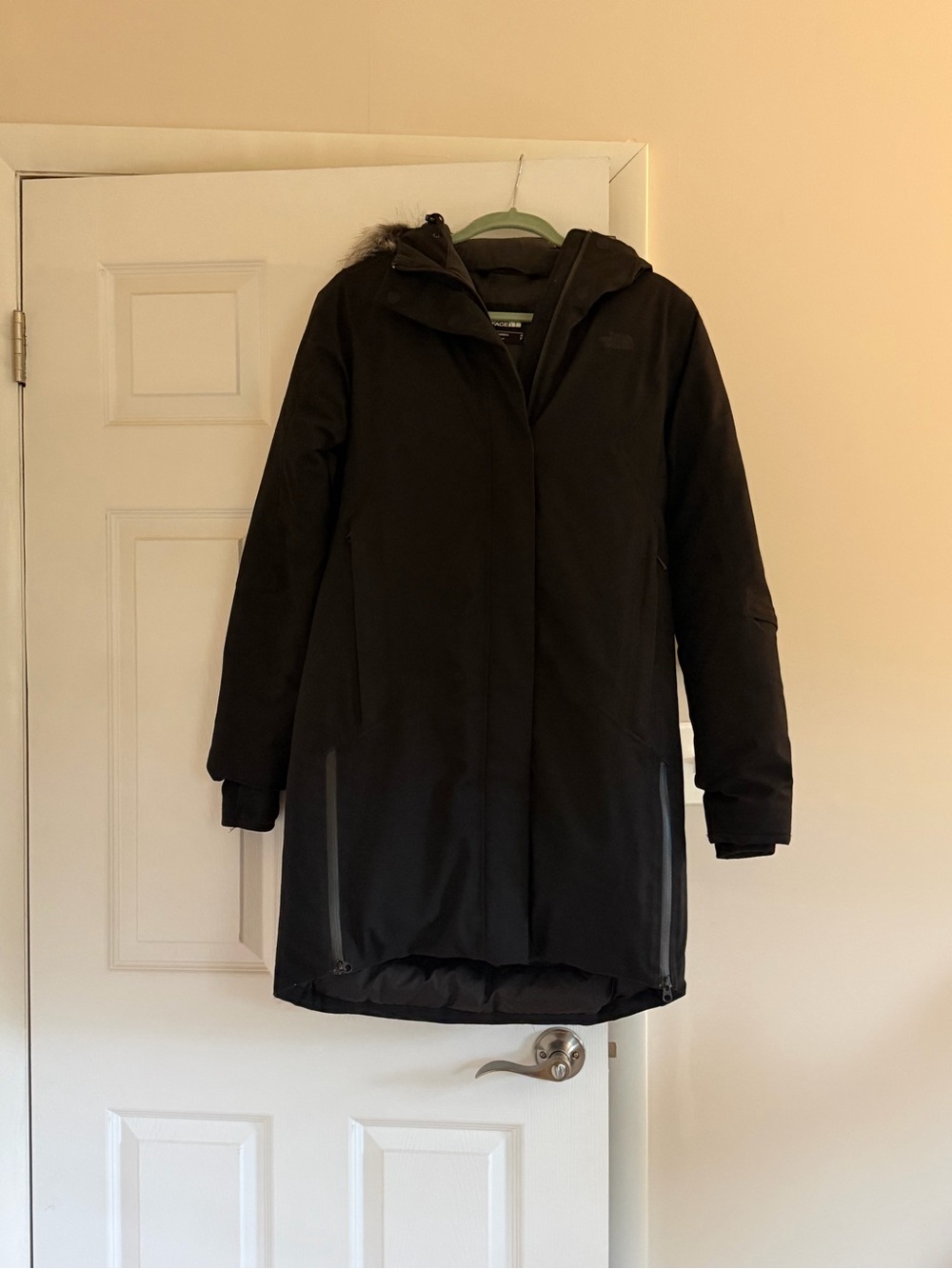 North Face Women’s Long Winter Parka Jacket - Black